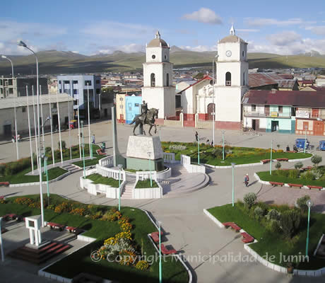 plaza de junín perú